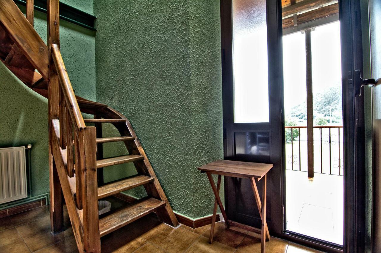Albergue Juvenil De Bustiello Bustiello  Luaran gambar