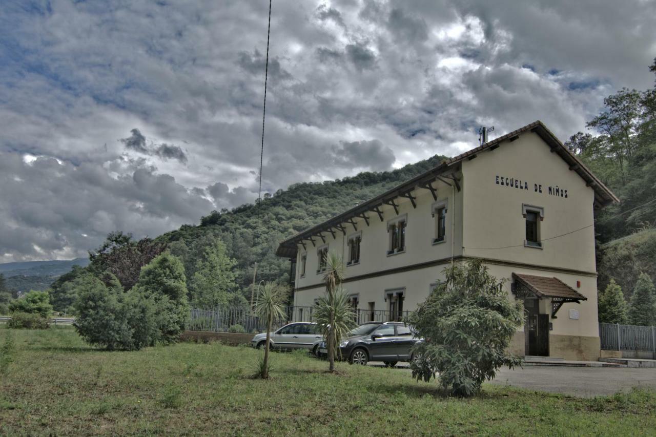 Albergue Juvenil De Bustiello Bustiello  Luaran gambar