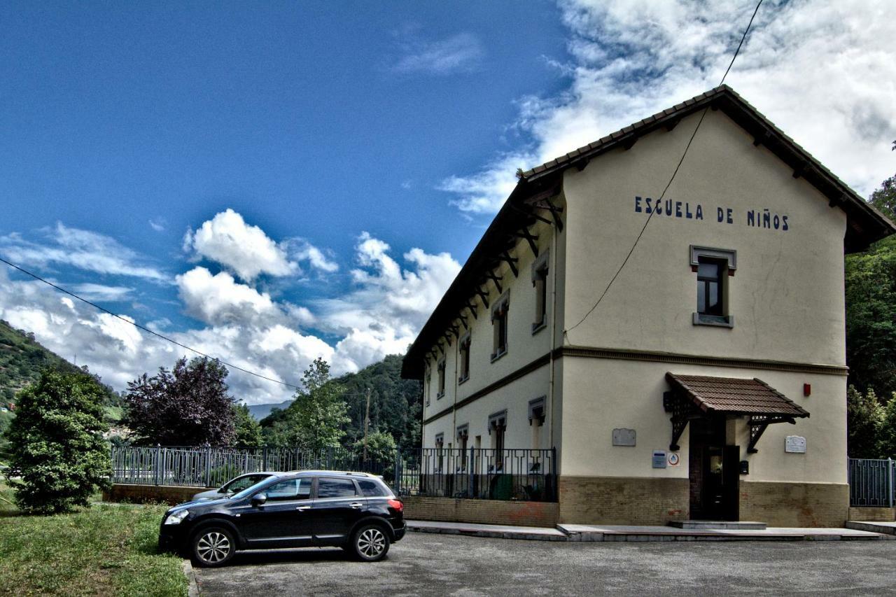 Albergue Juvenil De Bustiello Bustiello  Luaran gambar