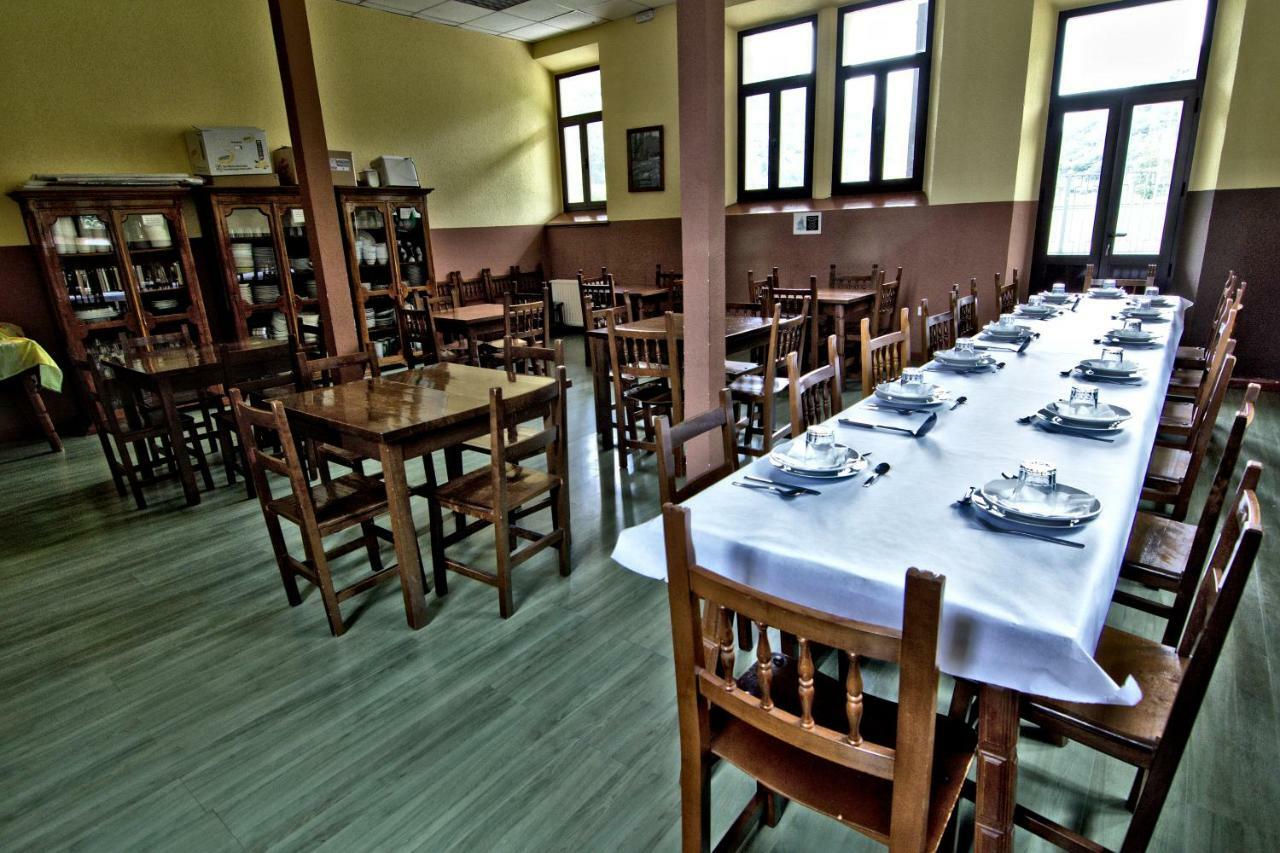 Albergue Juvenil De Bustiello Bustiello  Luaran gambar