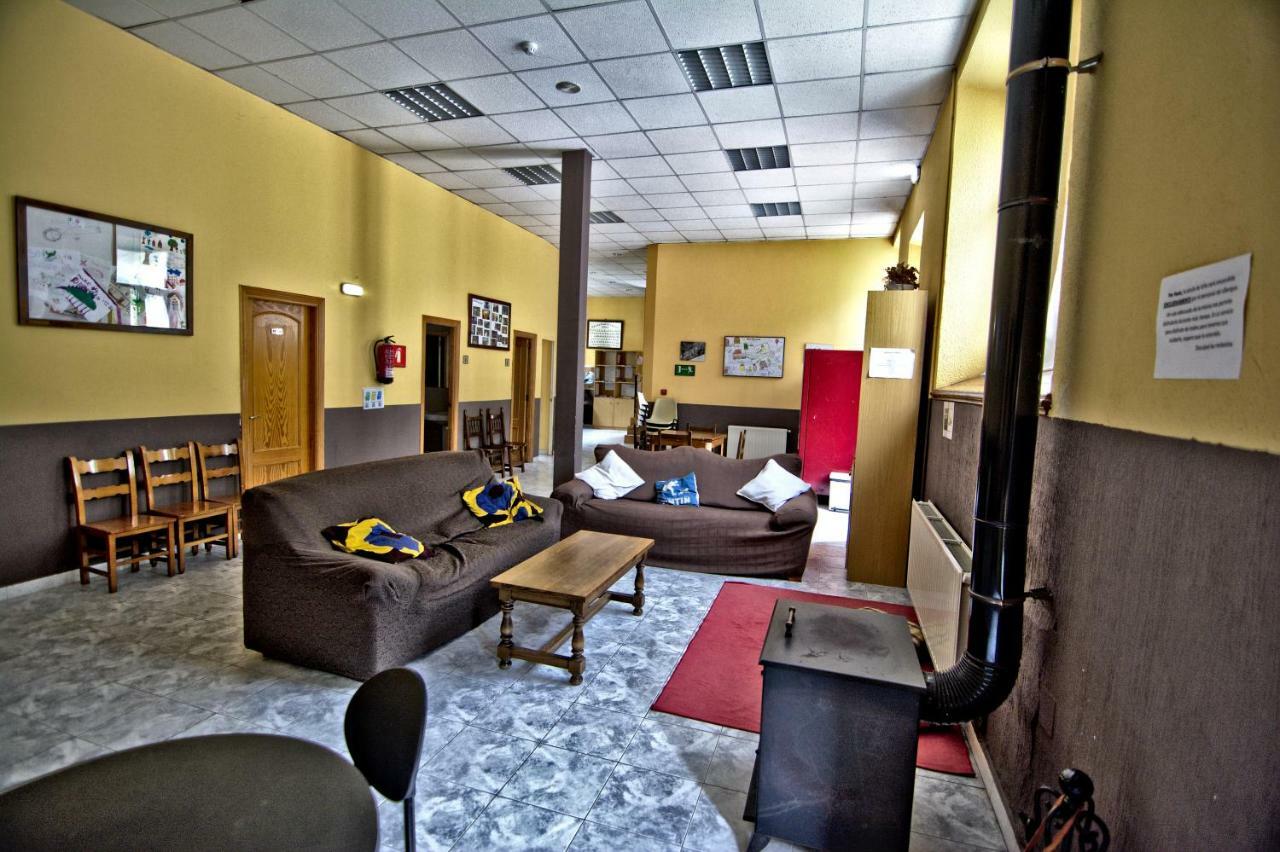 Albergue Juvenil De Bustiello Bustiello  Luaran gambar