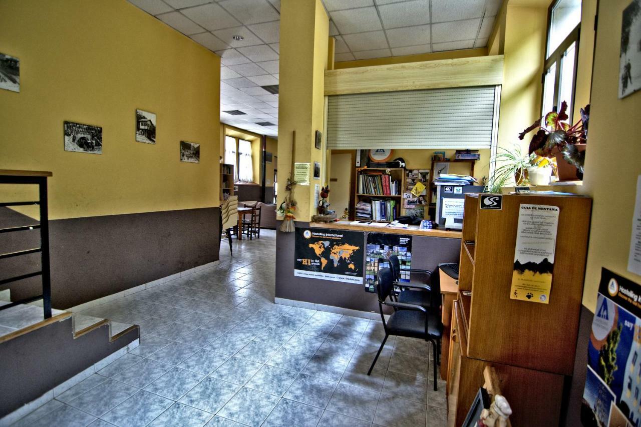 Albergue Juvenil De Bustiello Bustiello  Luaran gambar